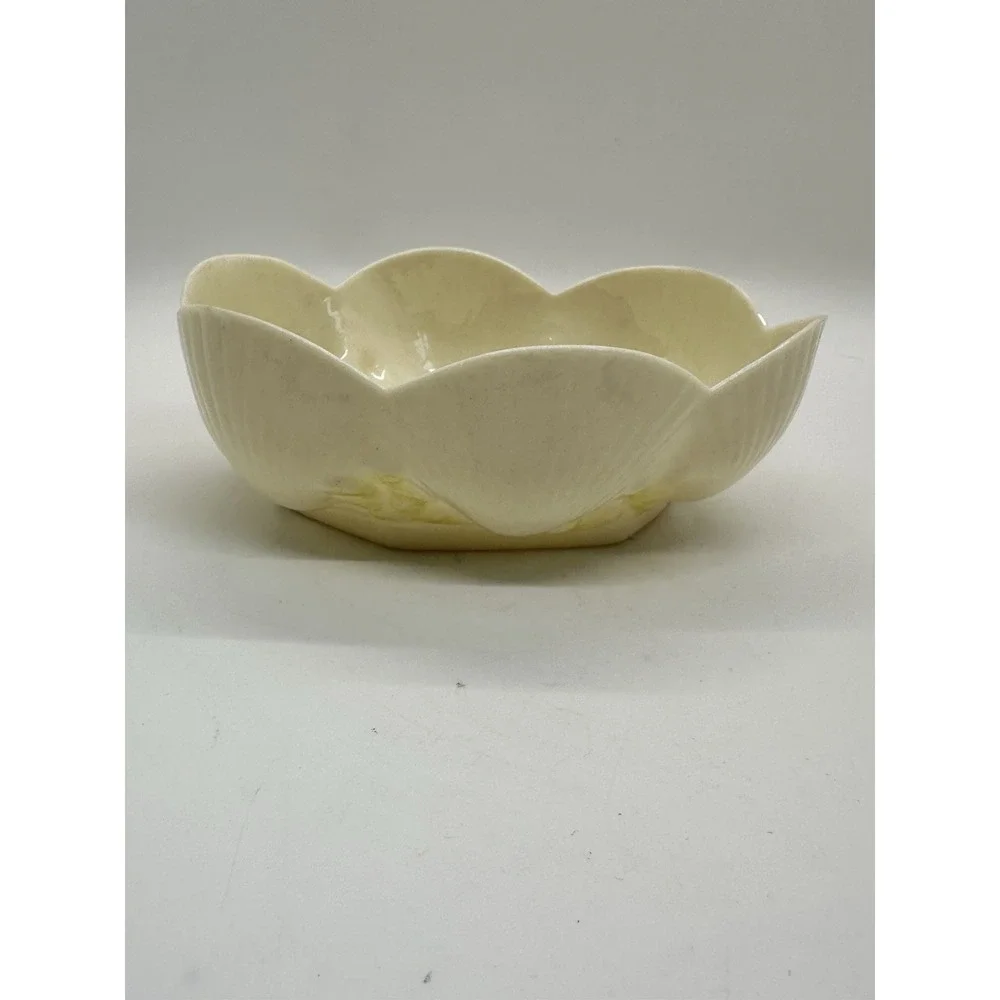 VINTAGE BELLEEK IRISH PORCELAIN SHELL CORAL PATTERN CANDY‎ NUT BOWL LUSTRE